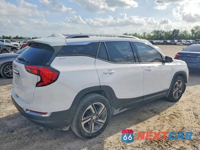 Trzecie zdjęcie samochodu z tyłu: 2020 GMC TERRAIN SLT VIN:3GKALPEV6LL204922 - miniatura