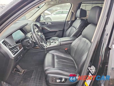 Zdjęcie 7 z 13 samochodu: 2021 BMW X7 XDRIVE40I VIN:5UXCW2C06M9H50217 - miniatura
