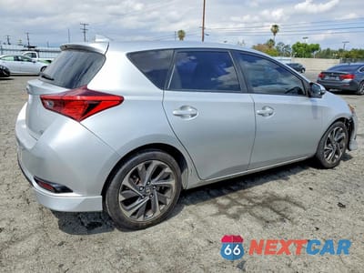 Trzecie zdjęcie samochodu z tyłu: 2017 TOYOTA COROLLA IM BASE VIN:JTNKARJE7HJ524932 - miniatura