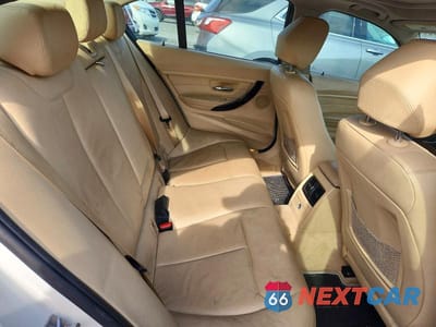 Zdjęcie 10 z 13 samochodu: 2013 BMW 328 I VIN:WBA3A5C54DF601930 - miniatura