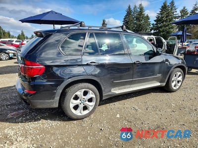 Trzecie zdjęcie samochodu z tyłu: 2012 BMW X5 XDRIVE50I VIN:5UXZV8C52CL424800 - miniatura