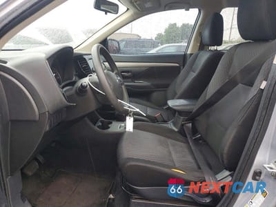 Zdjęcie 7 z 13 samochodu: 2014 MITSUBISHI OUTLANDER ES VIN:JA4AD2A37EZ001060 - miniatura