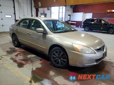 Czwarte zdjęcie samochodu z boku: 2005 HONDA ACCORD LX VIN:1HGCM56425A178326 - miniatura