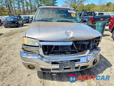 Piąte zdjęcie samochodu w środku: 2004 GMC NEW SIERRA K1500 VIN:2GTEK19T841285141 - miniatura