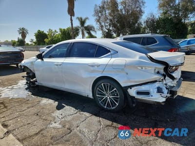 Drugie zdjęcie samochodu z przodu: 2024 LEXUS ES 300H BASE VIN:58ADA1C1XRU037902 - miniatura
