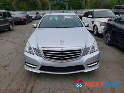 Piąte zdjęcie samochodu w środku: 2013 MERCEDES-BENZ E 350 4MATIC VIN:WDDHF8JB3DA733438 - miniatura