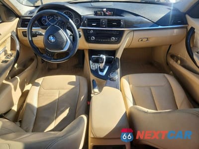 Zdjęcie 8 z 12 samochodu: 2015 BMW 328 XI SULEV VIN:WBA3B5C51FF960555 - miniatura