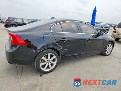 Trzecie zdjęcie samochodu z tyłu: 2016 VOLV S60 PREMIER VIN:YV126MFK7G2398534 - miniatura