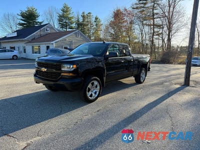 Drugie zdjęcie samochodu z przodu: 2018 CHEVROLET SILVERADO K1500 CUSTOM VIN:1GCVKPEC8JZ339419 - miniatura