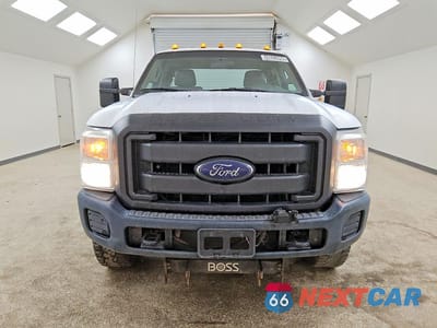 Piąte zdjęcie samochodu w środku: 2016 FORD F350 SUPER DUTY VIN:1FT8X3B62GEB64803 - miniatura