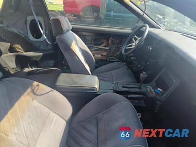 Piąte zdjęcie samochodu w środku: 1987 CHEV CAMARO VIN:1G1FP21F9HN102666 - miniatura