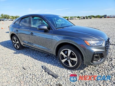 Czwarte zdjęcie samochodu z boku: 2023 AUDI Q5 SPORTBACK PRM PLS 45 VIN:WA15AAFY3P2123810 - miniatura