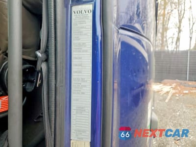 Zdjęcie 10 z 10 samochodu: 2018 VOLVO VN VNL - SEMI TRUCK VIN:4V4NC9EH0JN996005 - miniatura