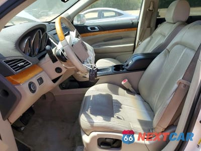 Zdjęcie 7 z 13 samochodu: 2011 LINCOLN MKT VIN:2LMHJ5FR2BBJ51152 - miniatura