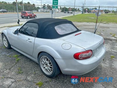 Trzecie zdjęcie samochodu z tyłu: 2014 MAZDA MX-5 MIATA SPORT VIN:JM1NC2JF6E0235957 - miniatura