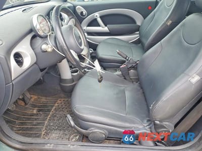 Zdjęcie 7 z 12 samochodu: 2005 MINI COOPER VIN:WMWRF33525TF62566 - miniatura