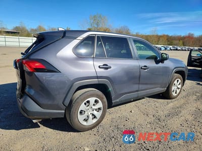 Trzecie zdjęcie samochodu z tyłu: 2023 TOYOTA RAV4 LE VIN:JTMF1RFV6PD099103 - miniatura