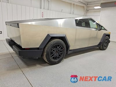 Trzecie zdjęcie samochodu z tyłu: 2024 TESLA CYBERTRUCK VIN:7G2CEHED0RA015454 - miniatura