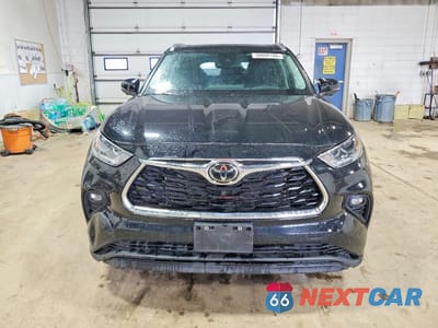 Piąte zdjęcie samochodu w środku: 2024 TOYOTA HIGHLANDER LIMITED VIN:5TDKDRBH6RS545697 - miniatura
