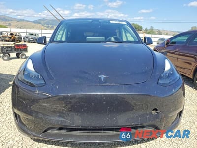Piąte zdjęcie samochodu w środku: 2024 TESLA MODEL Y VIN:7SAYGDEEXRF068446 - miniatura