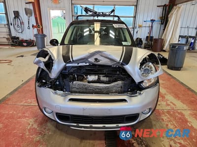 Piąte zdjęcie samochodu w środku: 2016 MINI COOPER S COUNTRYMAN VIN:WMWZC5C59GWU00274 - miniatura
