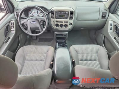 Zdjęcie 8 z 13 samochodu: 2003 FORD ESCAPE XLT VIN:1FMYU03103KB87000 - miniatura