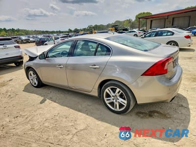 Drugie zdjęcie samochodu z przodu: 2014 VOLVO S60 T5 VIN:YV1612FSXE2287736 - miniatura