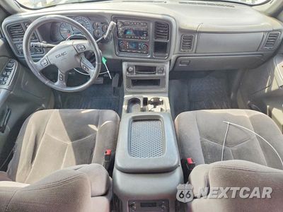 Zdjęcie 8 z 12 samochodu: 2004 GMC NEW SIERRA K1500 VIN:2GTEK13TX41390143 - miniatura