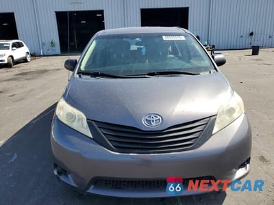 Piąte zdjęcie samochodu w środku: 2011 TOYOTA SIENNA BASE 7-PASSENGER VIN:5TDZK3DC9BS010100 - miniatura