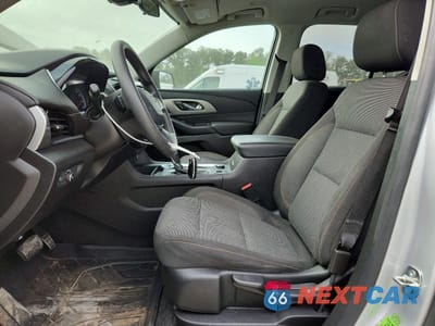 Zdjęcie 7 z 13 samochodu: 2019 CHEVROLET TRAVERSE LS VIN:1GNERFKW0KJ248740 - miniatura