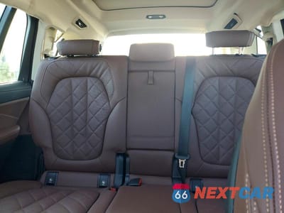 Zdjęcie 10 z 13 samochodu: 2025 BMW X7 XDRIVE40I VIN:5UX23EM08S9X89051 - miniatura