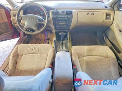 Zdjęcie 8 z 12 samochodu: 2001 HONDA ACCORD EX VIN:1HGCG56631A068534 - miniatura