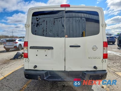 Zdjęcie 6 z 13 samochodu: 2018 NISSAN NV 2500 UTILITY / SERVICE VAN VIN:1N6BF0KY7JN806204 - miniatura