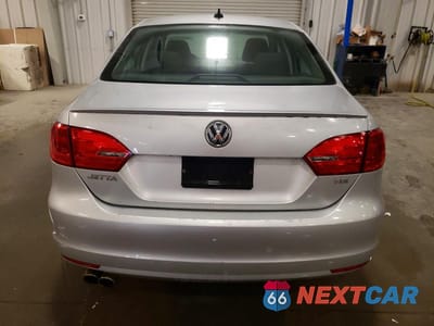 Zdjęcie 6 z 11 samochodu: 2011 VOLKSWAGEN JETTA TDI VIN:3VWLL7AJ7BM111002 - miniatura