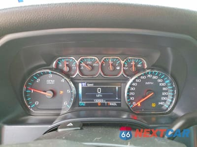 Zdjęcie 9 z 12 samochodu: 2018 CHEVROLET SILVERADO VIN:2GCRCREC7J1109843 - miniatura