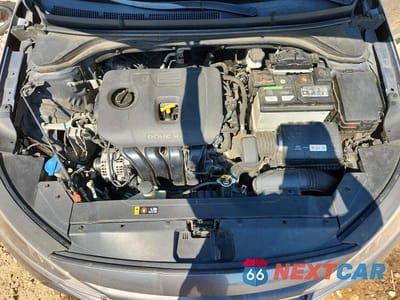 Zdjęcie 11 z 12 samochodu: 2019 HYUNDAI ELANTRA SEL VIN:5NPD84LF3KH446831 - miniatura