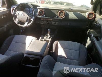 Zdjęcie 8 z 12 samochodu: 2022 TOYOTA TACOMA TRD OFF-ROAD VIN:3TMCZ5AN1NM454451 - miniatura