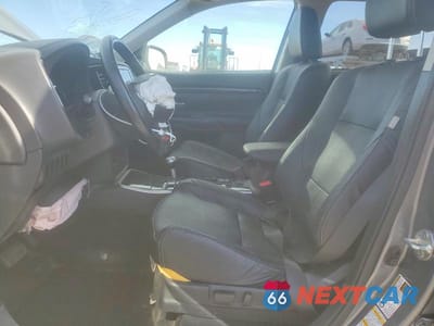Zdjęcie 7 z 14 samochodu: 2017 MITSUBISHI OUTLANDER SE VIN:JA4AZ3A3XHZ006569 - miniatura