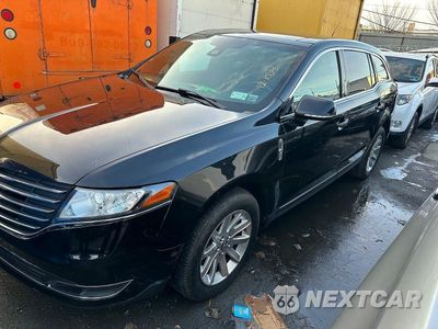 Drugie zdjęcie samochodu z przodu: 2018 LINCOLN MKT VIN:2LMHJ5NK0JBL00114 - miniatura