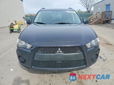 Piąte zdjęcie samochodu w środku: 2012 MITSUBISHI OUTLANDER ES VIN:JA4AS2AW0CU000763 - miniatura