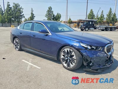 Czwarte zdjęcie samochodu z boku: 2024 BMW I5 EDRIVE 40 VIN:WBY33FK06RCR56582 - miniatura