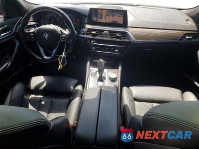 Zdjęcie 8 z 12 samochodu: 2019 BMW 530 I VIN:WBAJA5C50KWW38641 - miniatura