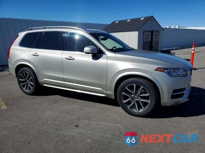 Czwarte zdjęcie samochodu z boku: 2016 VOLVO XC90 T6 VIN:YV4A22PK6G1021079 - miniatura
