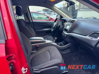 Piąte zdjęcie samochodu w środku: 2018 DODGE JOURNEY SXT VIN:3C4PDCBG5JT508631 - miniatura