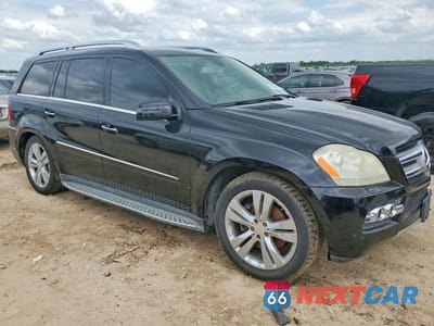 Czwarte zdjęcie samochodu z boku: 2011 MERCEDES-BENZ GL 450 4MATIC VIN:4JGBF7BE6BA640781 - miniatura