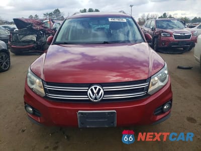 Piąte zdjęcie samochodu w środku: 2013 VOLKSWAGEN TIGUAN S VIN:WVGAV3AX1DW098375 - miniatura