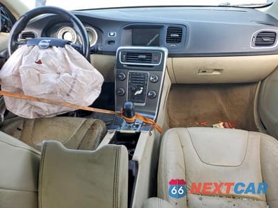 Zdjęcie 8 z 12 samochodu: 2012 VOLVO S60 T5 VIN:YV1622FS7C2121278 - miniatura