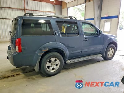 Trzecie zdjęcie samochodu z tyłu: 2005 NISSAN PATHFINDER XE VIN:5N1AR18W05C769026 - miniatura