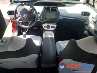 Zdjęcie 8 z 13 samochodu: 2017 TOYOTA PRIUS PRIME PLUS VIN:JTDKARFP4H3037741 - miniatura