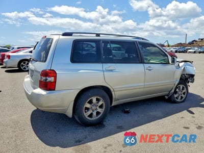 Trzecie zdjęcie samochodu z tyłu: 2004 TOYOTA HIGHLANDER BASE VIN:JTEGD21A240101385 - miniatura